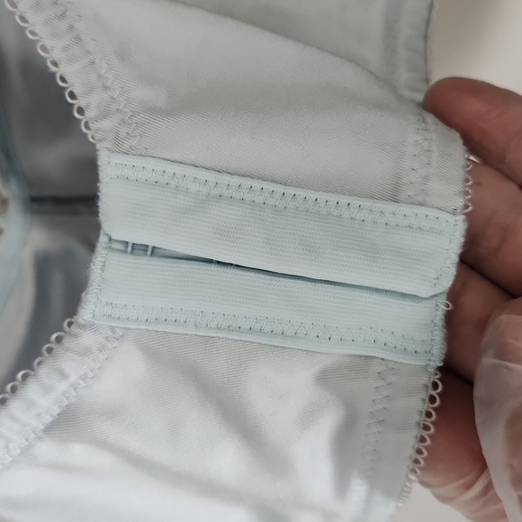 WACOAL 40D. Elegant Light Blue Women's Bra - Picture 5 of 11